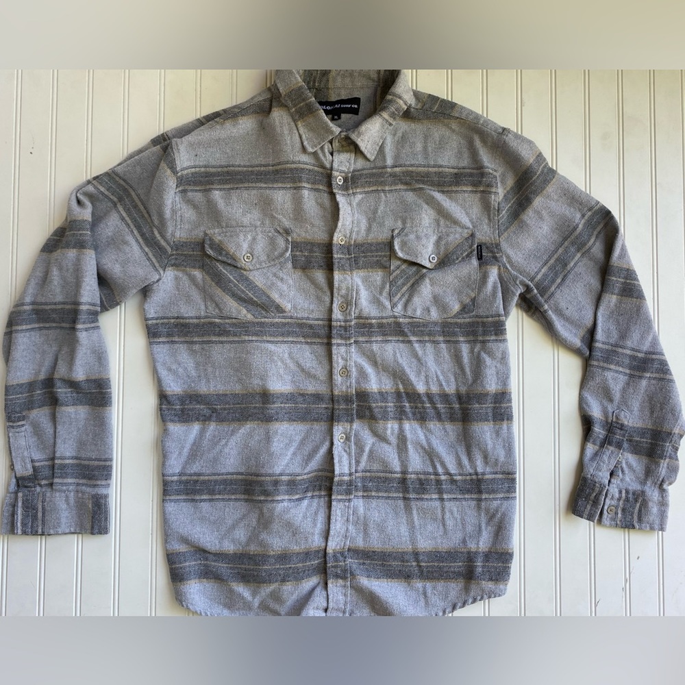 Gray Flannel Button up Long Sleeve Shirt - Men’s XL